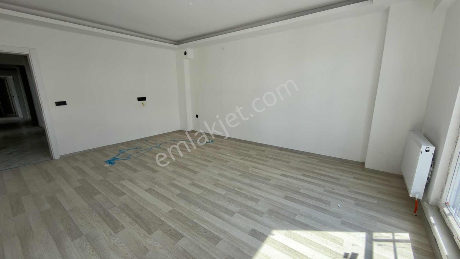 Remax Dem'den Erzincan Merkezde Satılık Lüks 3+1 Daire - Görsel 9