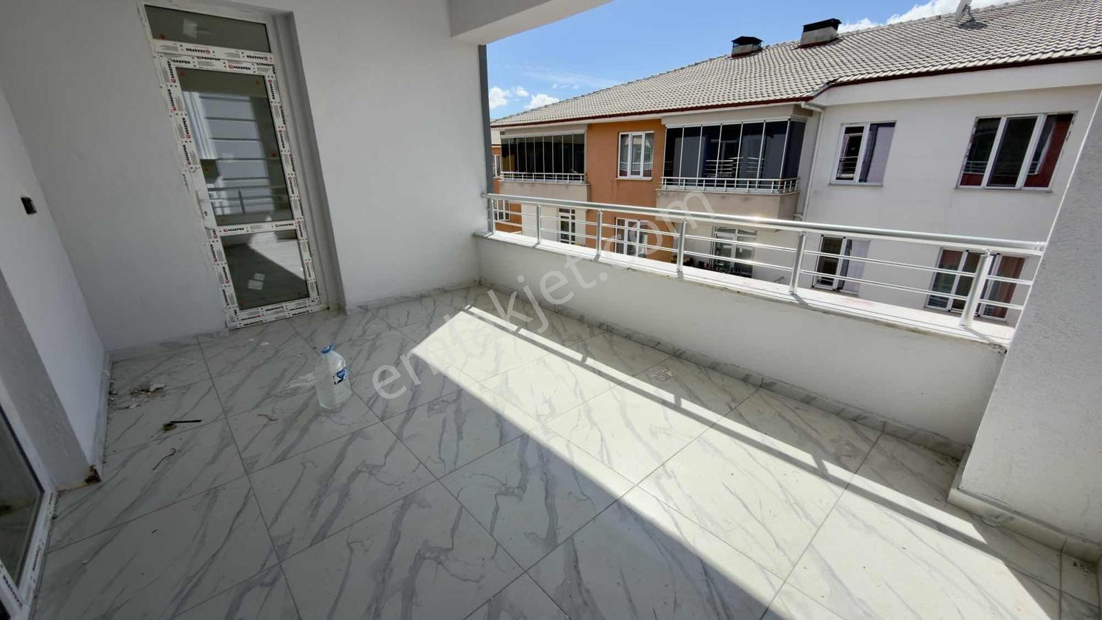 Remax Dem'den Erzincan Merkezde Satılık Lüks 3+1 Daire - Görsel 15