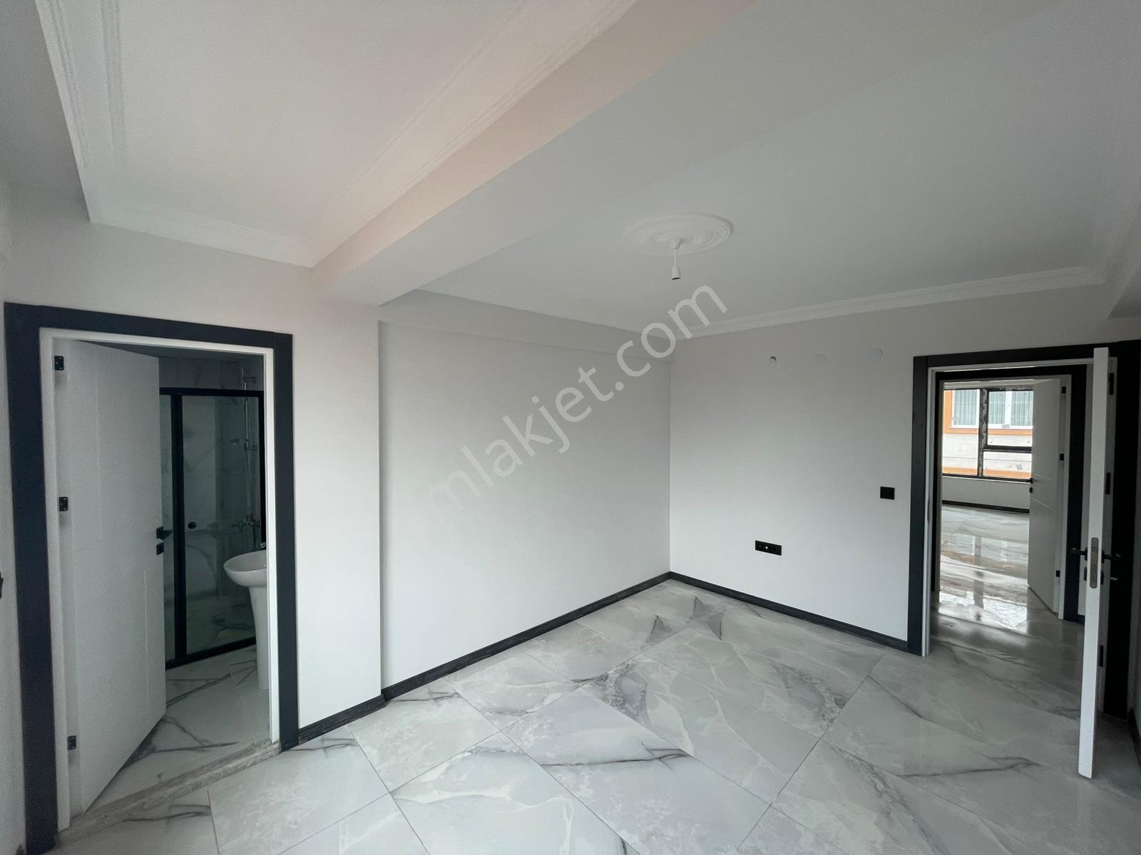 3+1-128 M2-asansörlü-lüks Daire-araç Takasına Uygun - Görsel 5