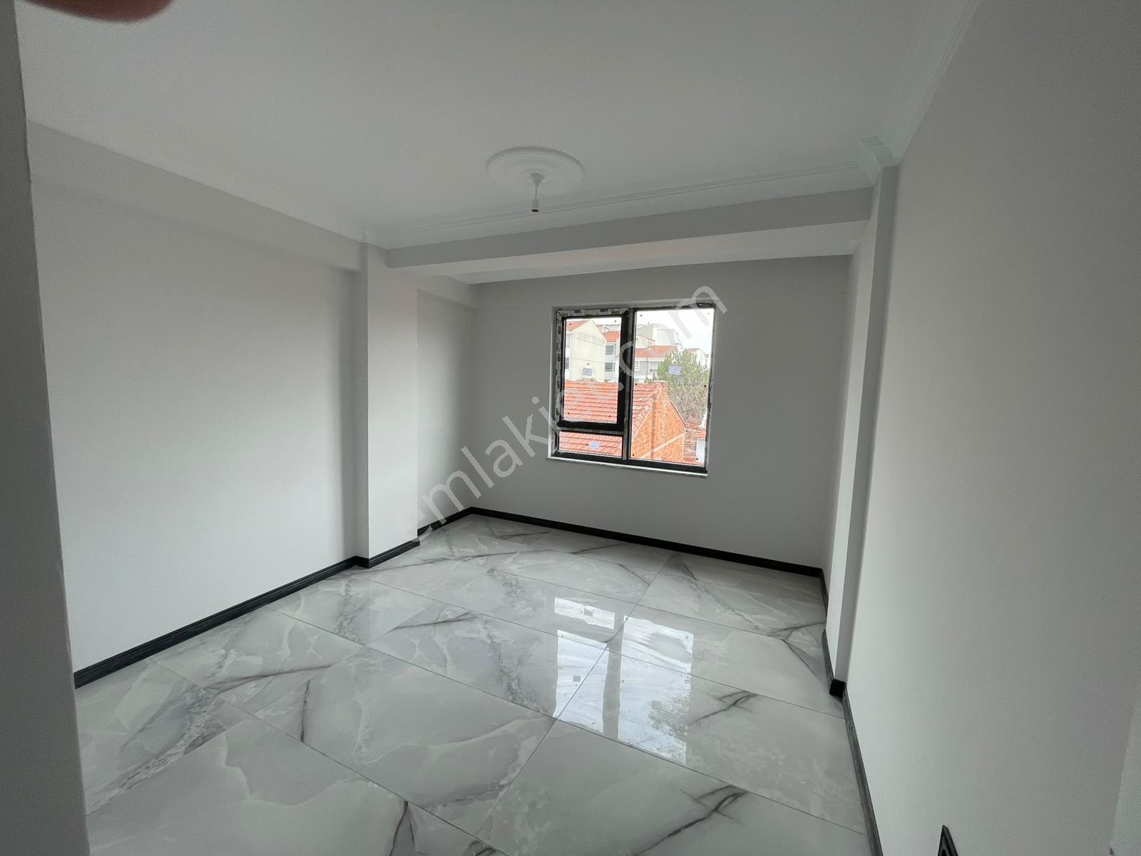 3+1-128 M2-asansörlü-lüks Daire-araç Takasına Uygun - Görsel 7
