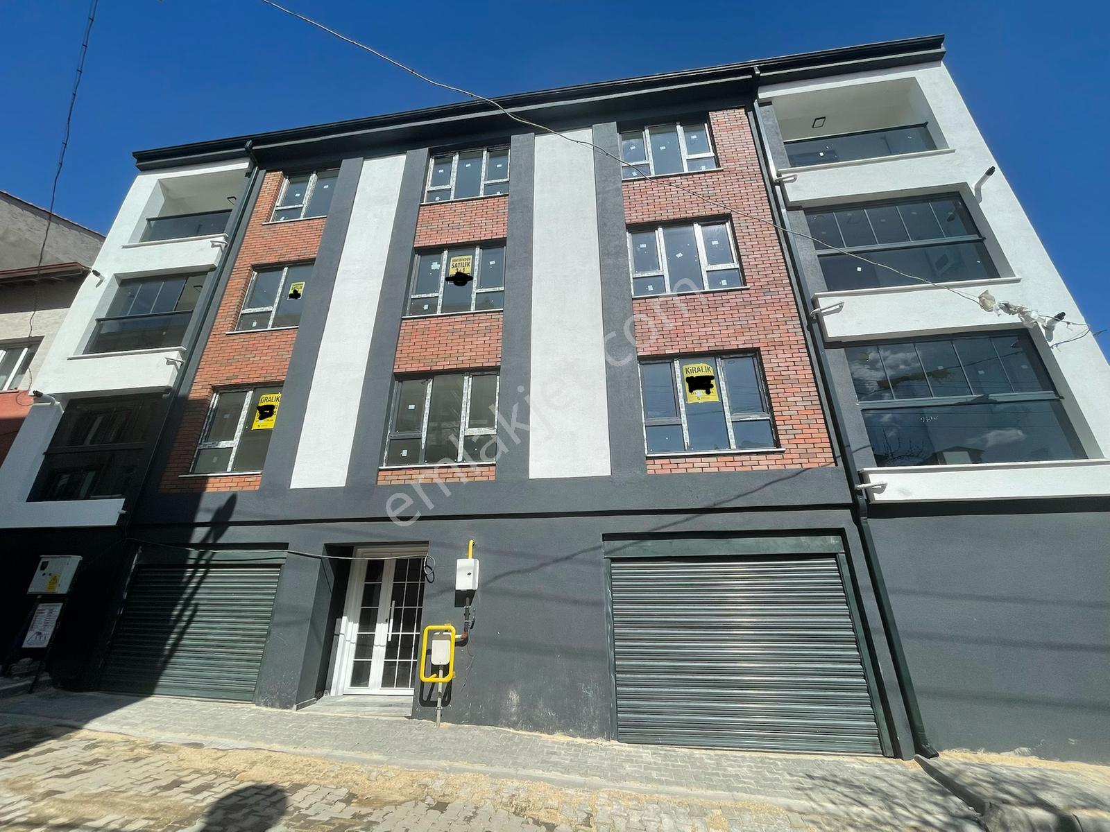 3+1-128 M2-asansörlü-lüks Daire-araç Takasına Uygun - Görsel 4