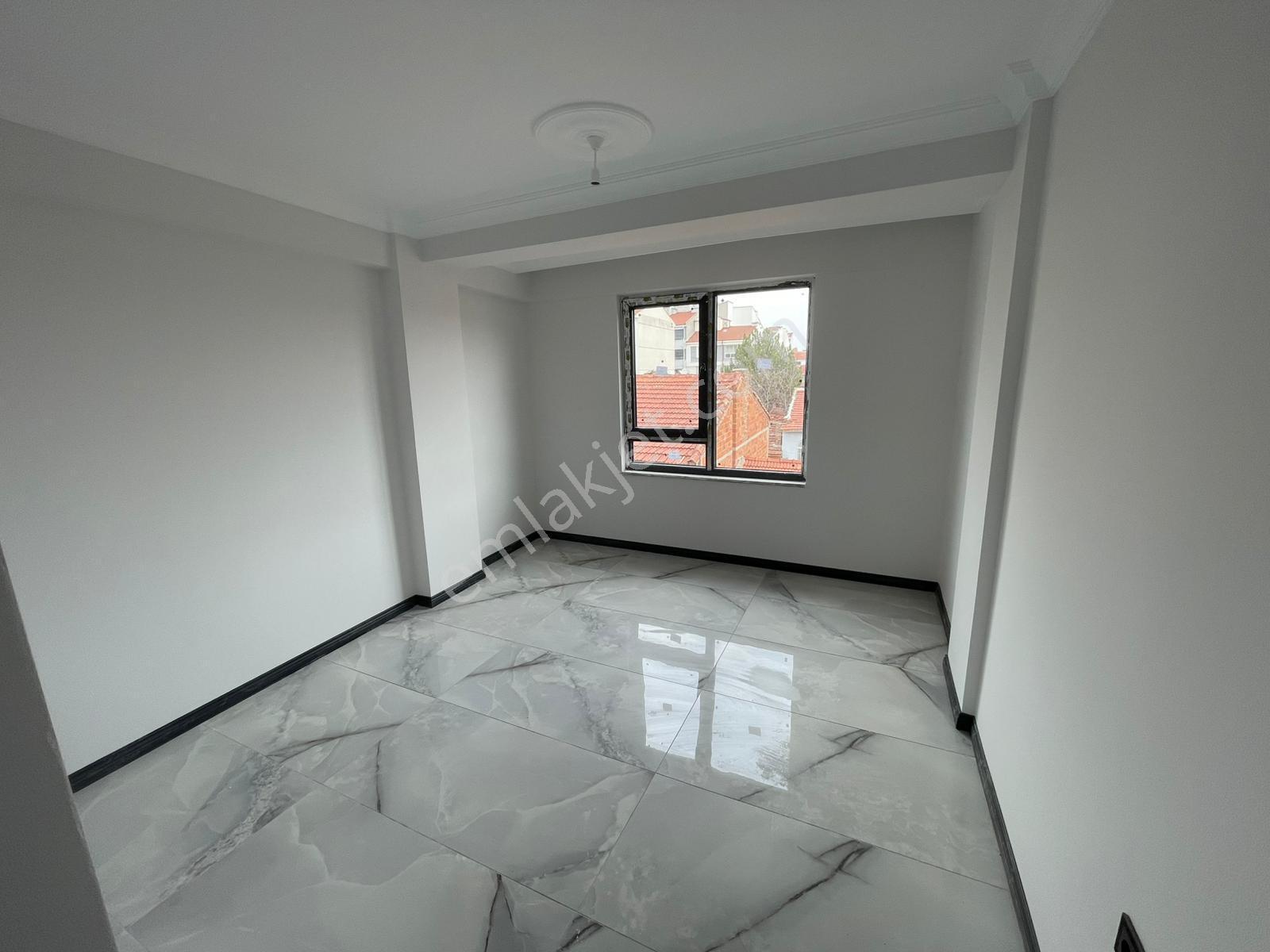 3+1-128 M2-asansörlü-lüks Daire-araç Takasına Uygun - Görsel 8