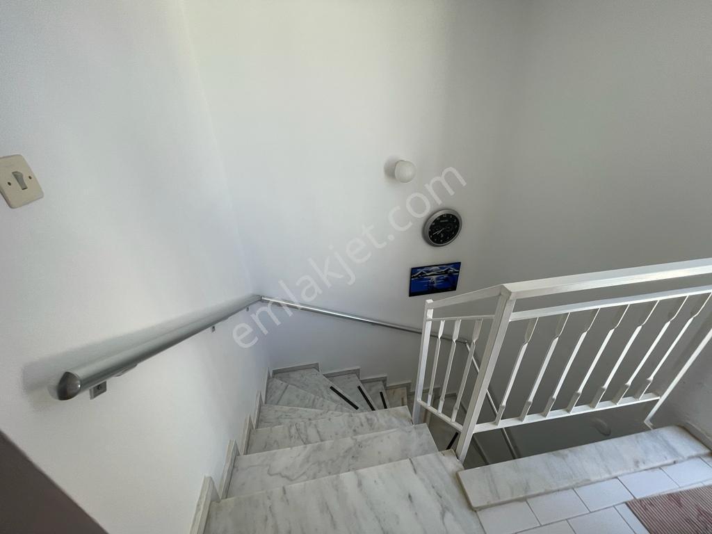Kadınlar Denizi'nde Havuzlu Sitede Geniş 4+1 Villa - Görsel 19