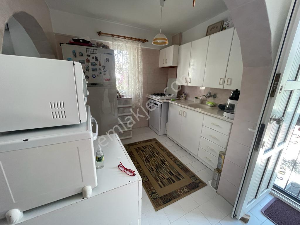 Kadınlar Denizi'nde Havuzlu Sitede Geniş 4+1 Villa - Görsel 12