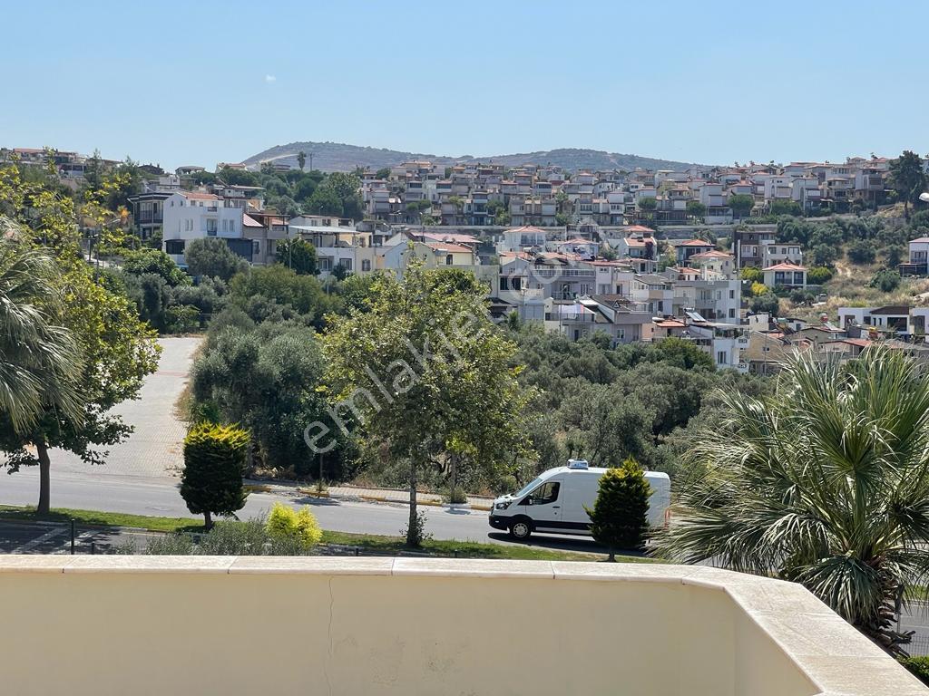 Kadınlar Denizi'nde Havuzlu Sitede Geniş 4+1 Villa - Görsel 22