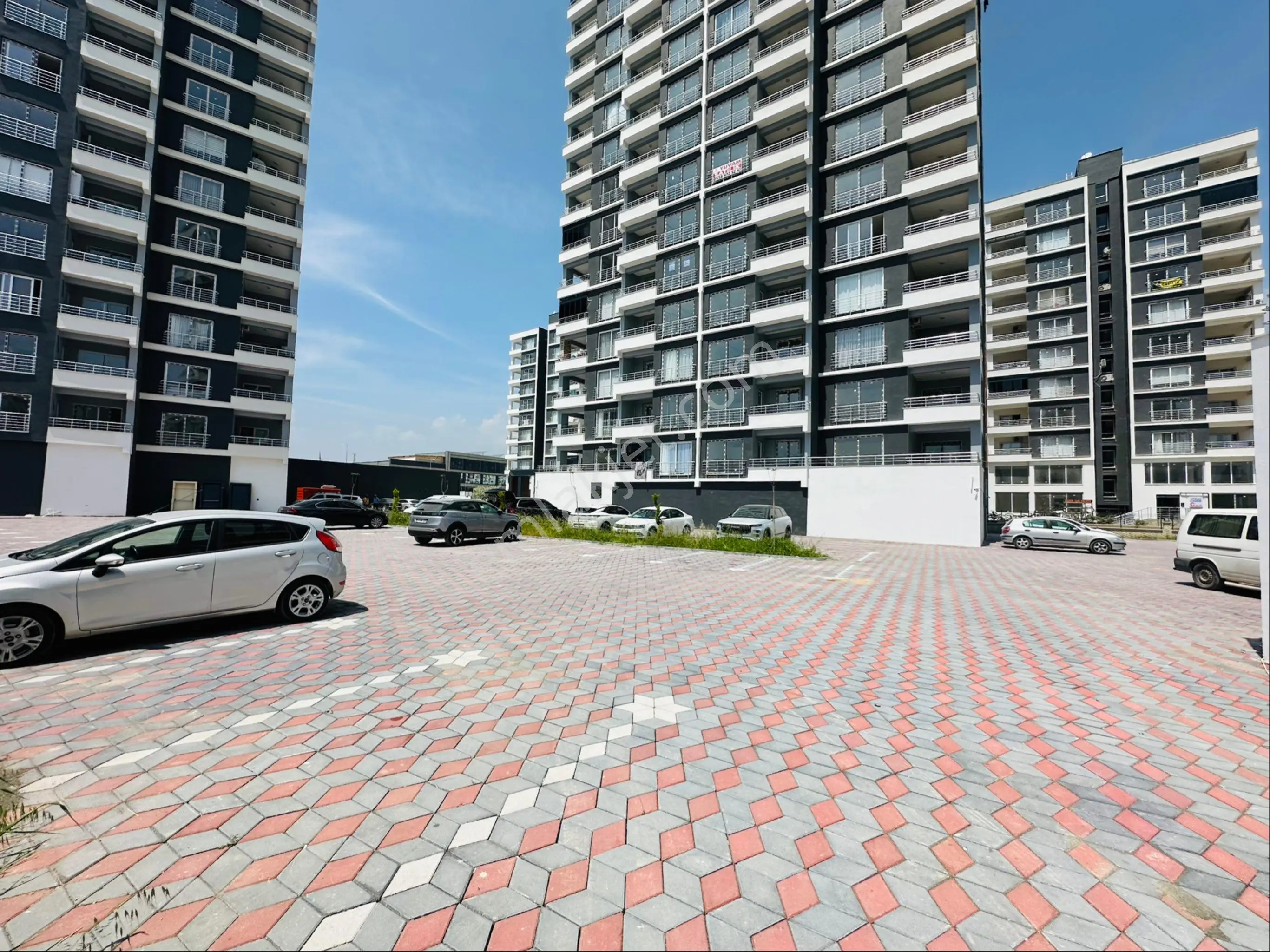 Tece Seymenli’de Deniz Manzaralı 1+1 Geniş Kiralık Daire - Görsel 2