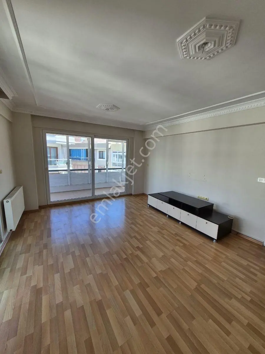 Binax Bakırçay Gayrimenkul İzban Yakını 3+1 Köşe Ferah Daire - Görsel 4