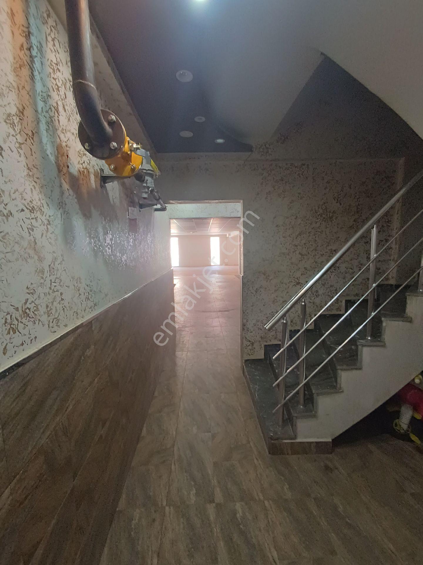 Refik Şevket İnce Mahallesi Arakat Asansörlü Boş Olarak Kiralık 2+1 - Görsel 8