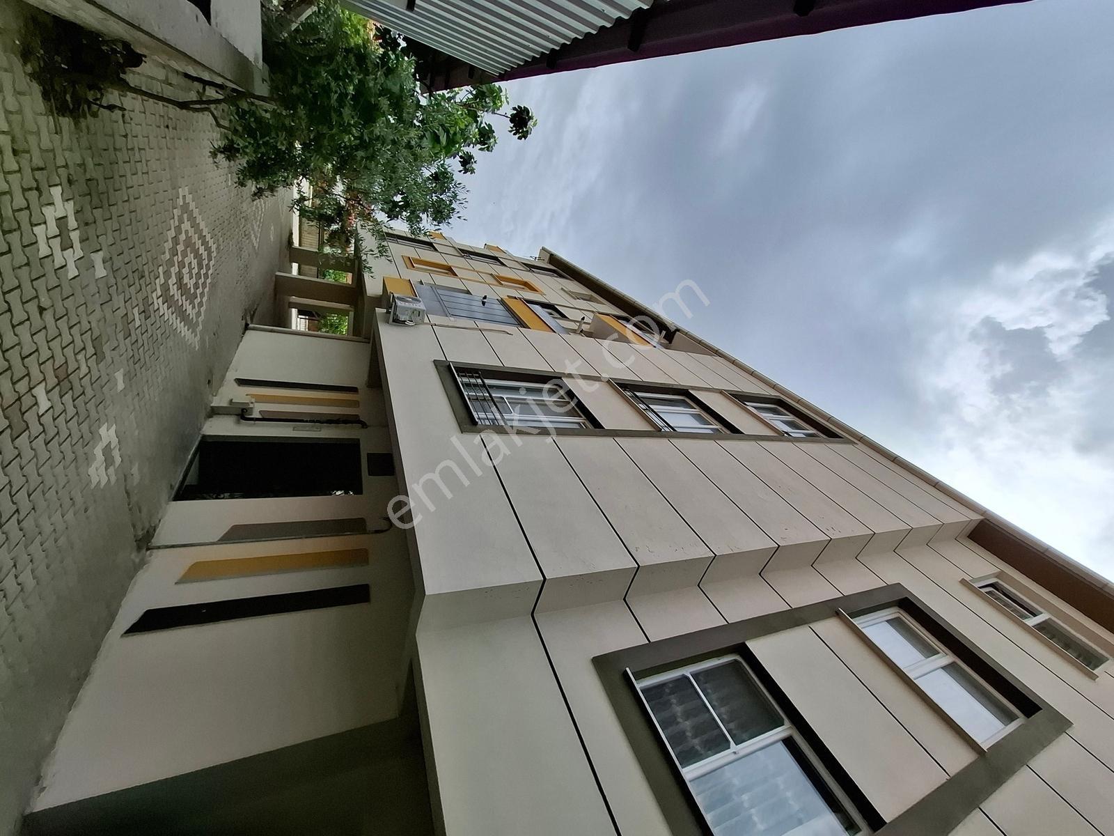 Akhisar Efendi Fahri Sertel Emlaktan Eşyalı Kiralık - Görsel 27