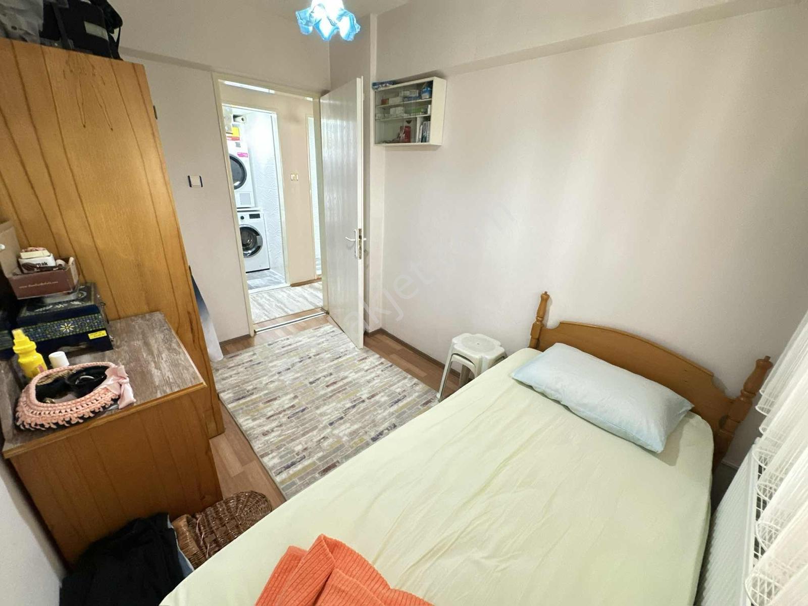 Gaziemir Zafer Mah. 3+1 125 M2 Bakımlı Satılık Daire - Görsel 8