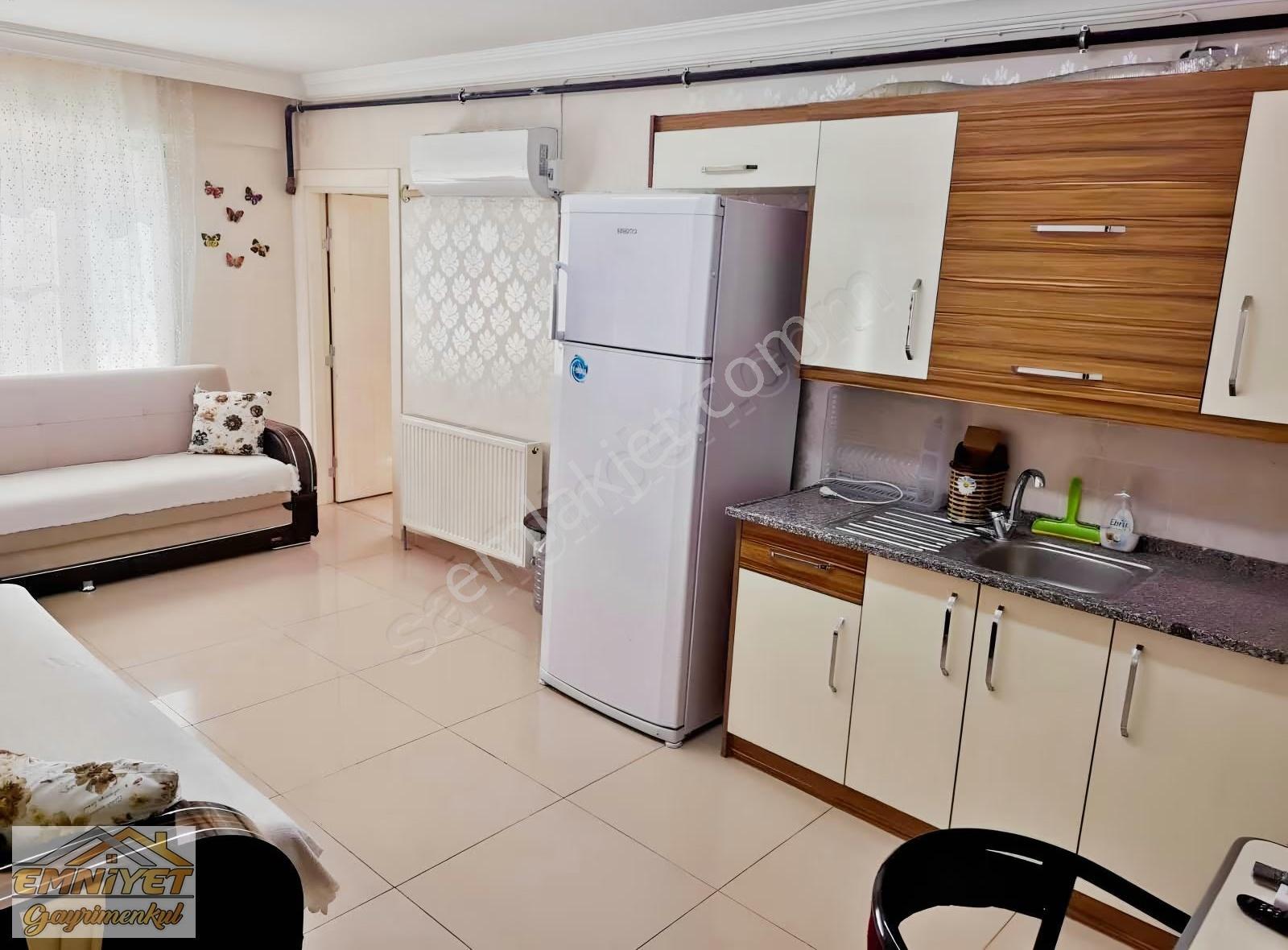 Üniversite Yanı 2+1 Ön Cephe/geniş Balkon/kombili/eşyalı