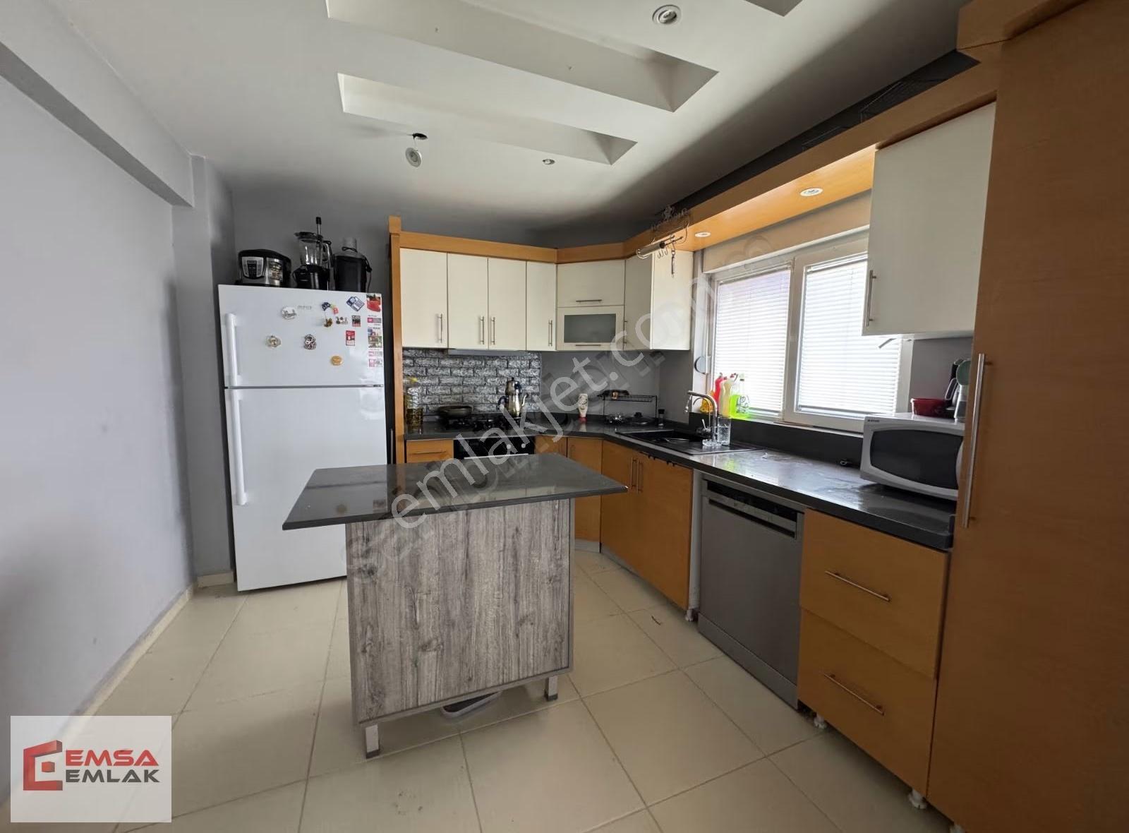 Kundu'da Havuzlu Sitede Geniş, Ferah 2+1 Eşyalı Lüks Daire - Görsel 5