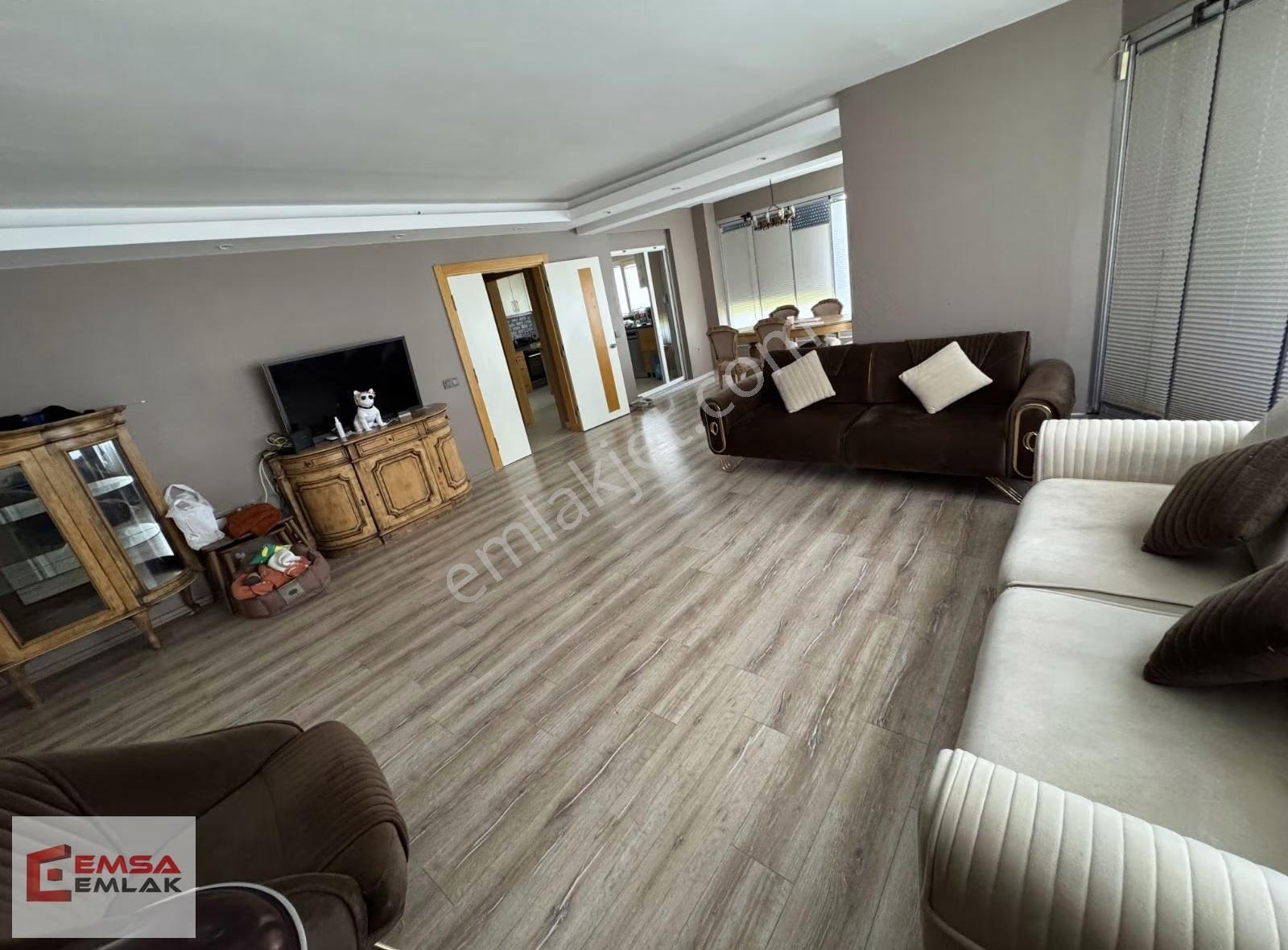 Kundu'da Havuzlu Sitede Geniş, Ferah 2+1 Eşyalı Lüks Daire - Görsel 23