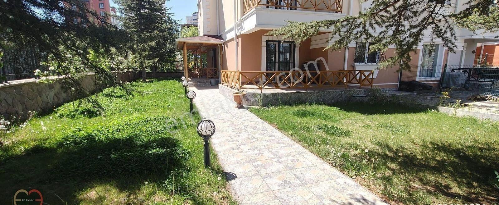 Bağlıca Merkezde Eşyalı 6+1 270 M2 Büyük Bahçeli Lüks Villa - Görsel 6