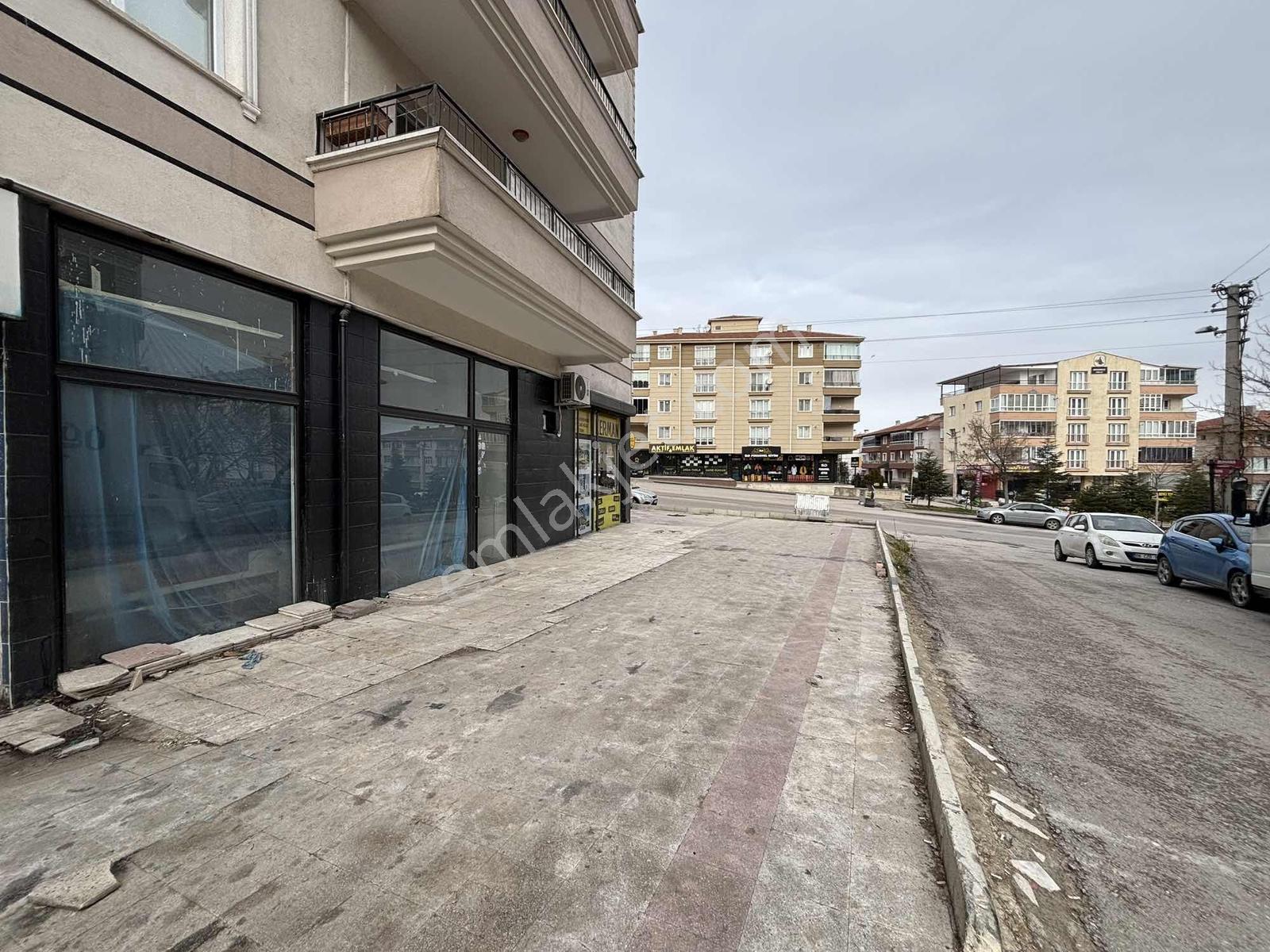 Buhara Caddesinde Satılık 35 M2 Kiracılı Fırsat Dükkan+depolu - Görsel 4