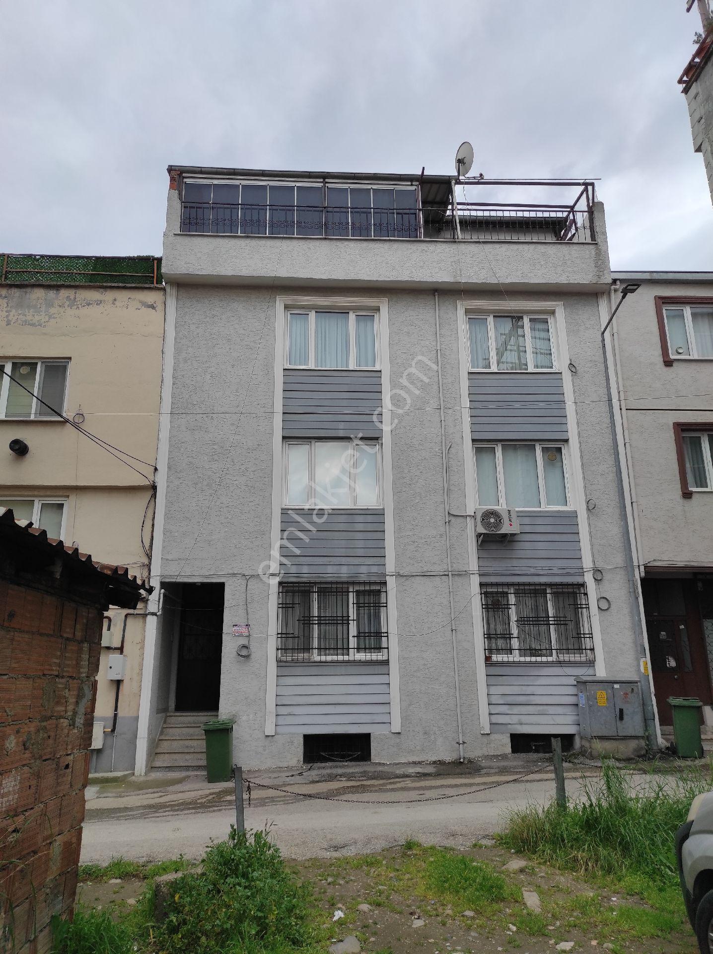 Bursa Yıldırım Ortabağlar Mahallesi Salı Pazarına Ve Uzar Sokağa Cephe Dört Katlı Bina