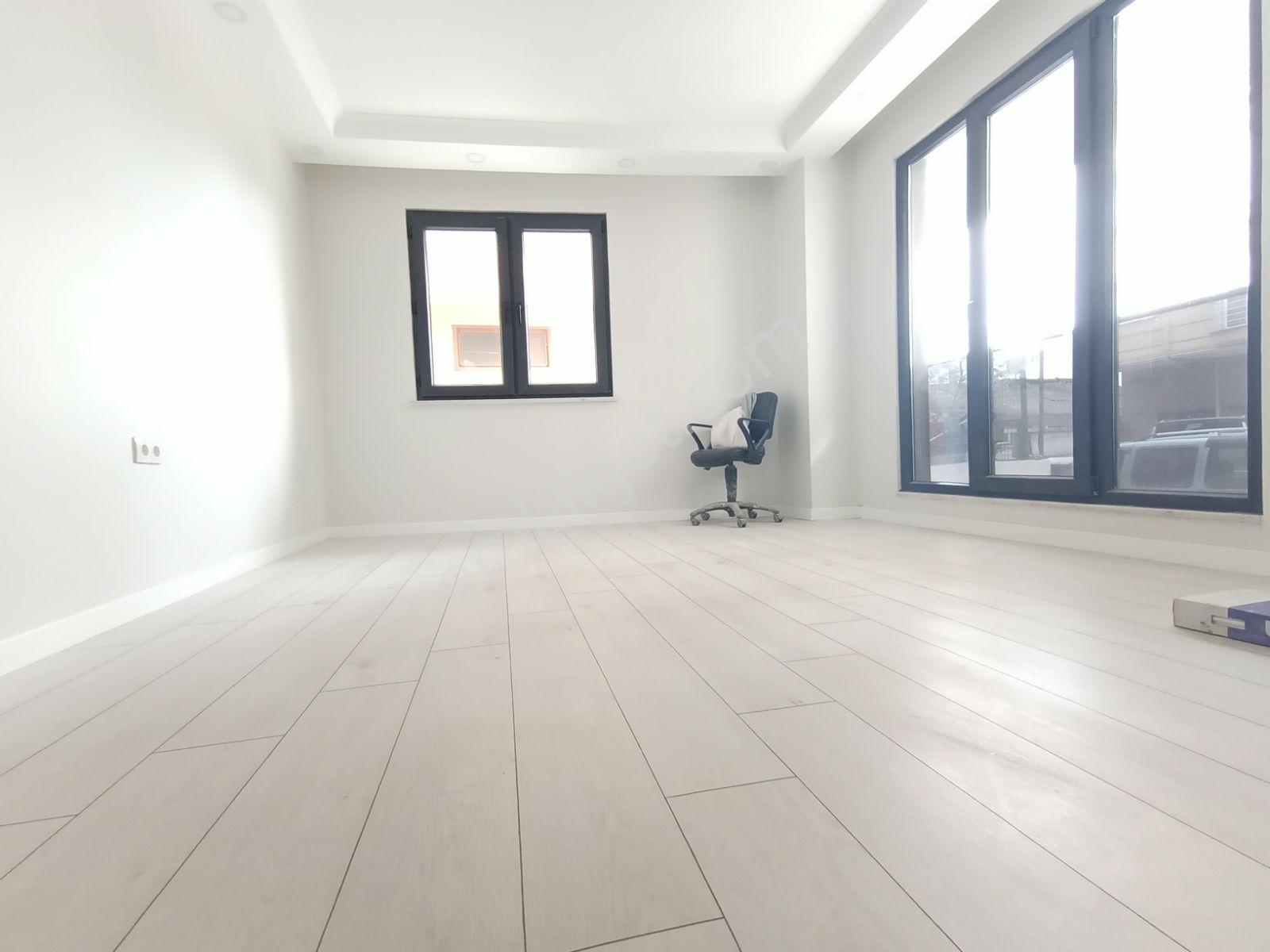 Abdurrahmangazi Mh De 2+1,80m2 ,ferah Daire