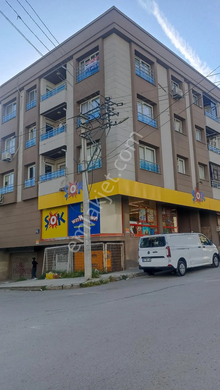 Buca İnönü Mahallesi Merkezi Lokasyon Satılık 2+1