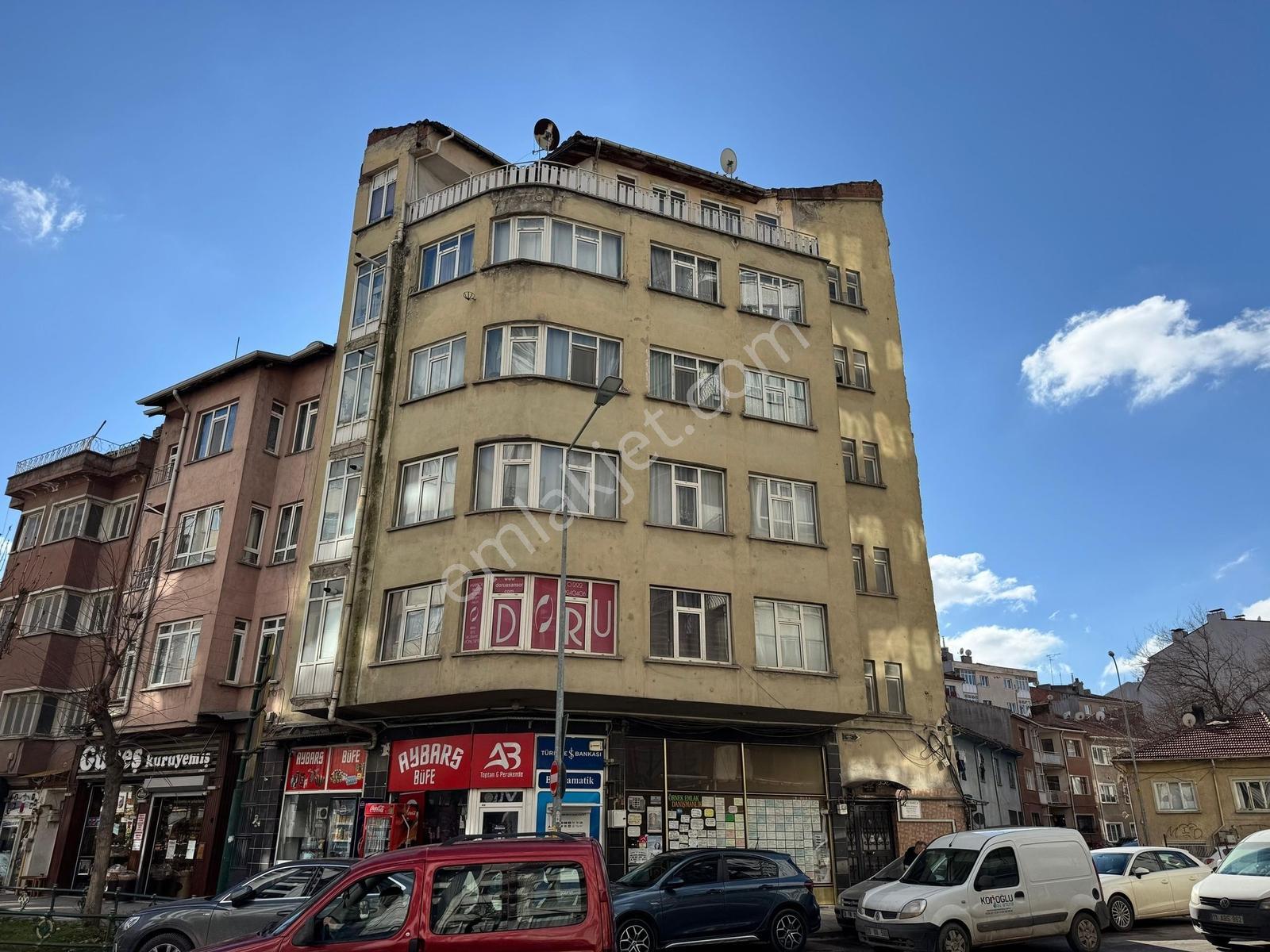Kentsel Dönüşüme Uygun Yatırımlık 3+1 Köşe Parsel Satılık Daire