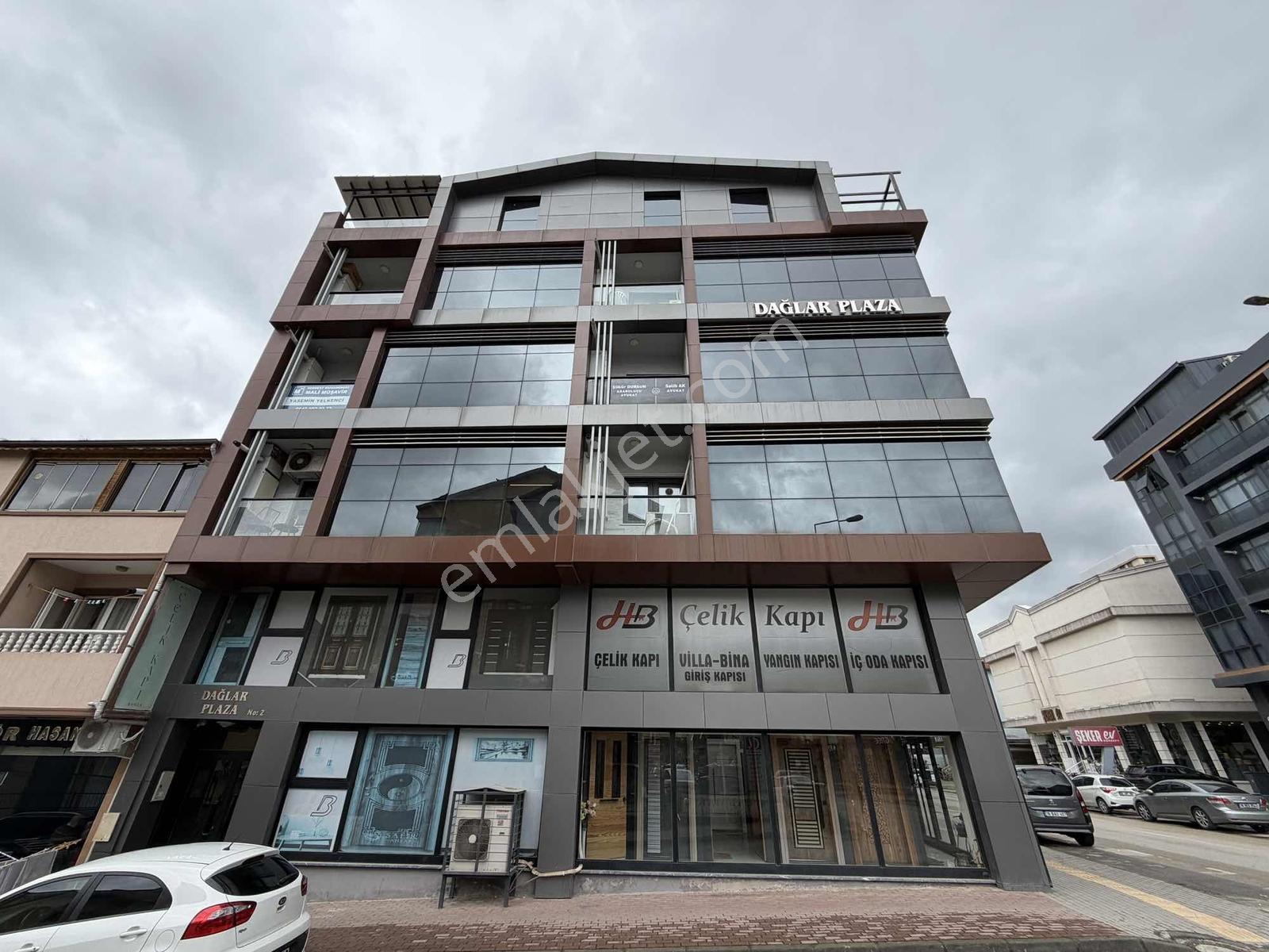Beşevler Yıldırım Caddesi Üzerinde 2+1 Satılık Merkezi Ofis - Görsel 13