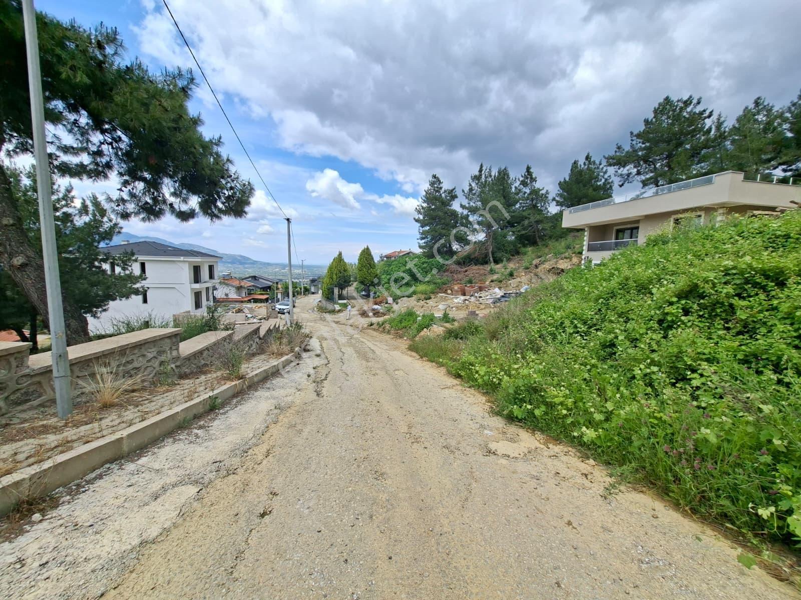 Kemalpaşada Satılık İmarlı Arsa Harika Lokasyonda 701 M² - Görsel 13