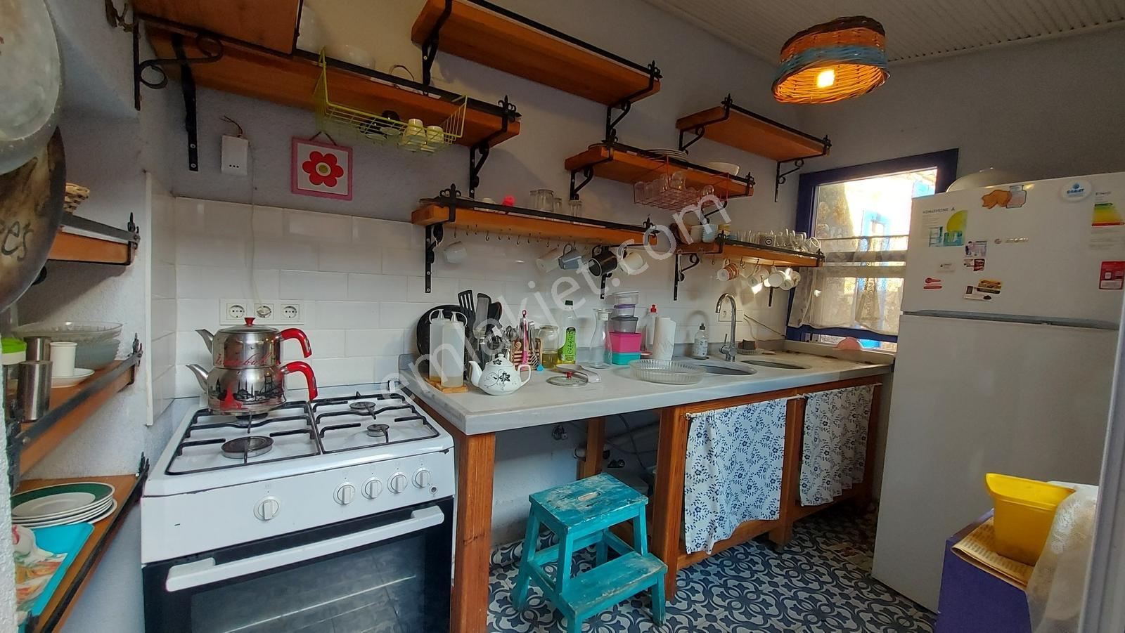 Ayvalık Merkez'de Tam Donanımlı İşletmeye Hazır Butik Otel - Görsel 27
