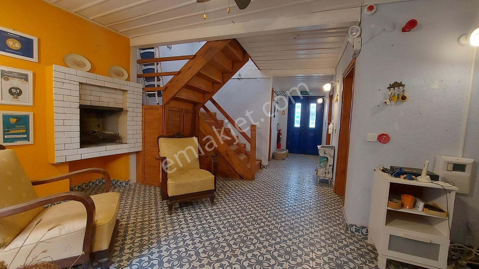 Ayvalık Merkez'de Tam Donanımlı İşletmeye Hazır Butik Otel - Görsel 28