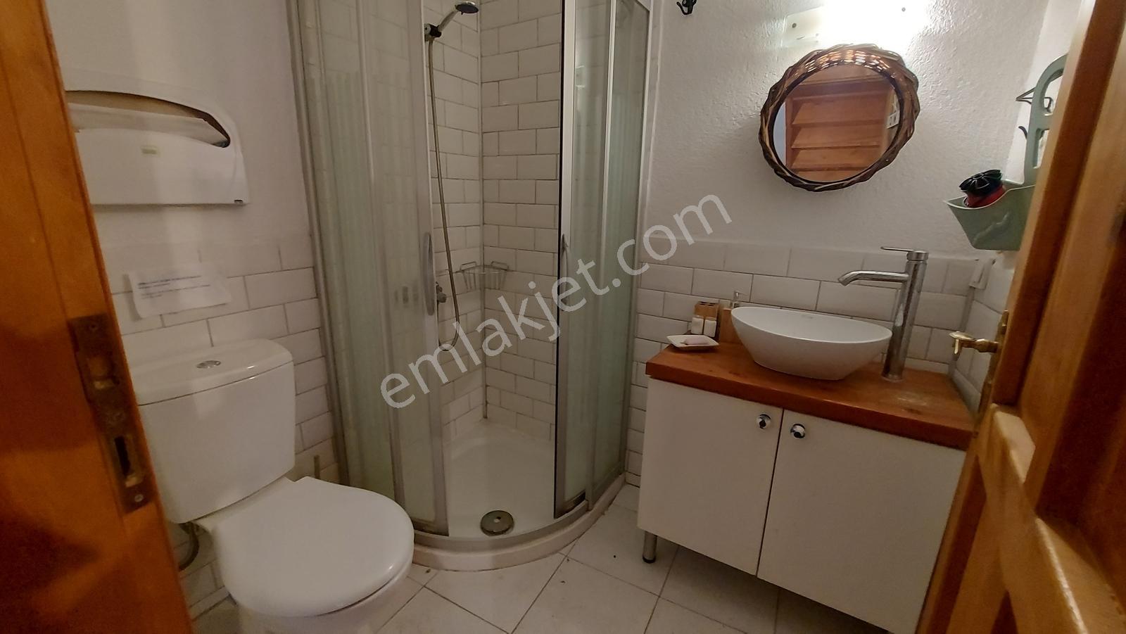 Ayvalık Merkez'de Tam Donanımlı İşletmeye Hazır Butik Otel - Görsel 32