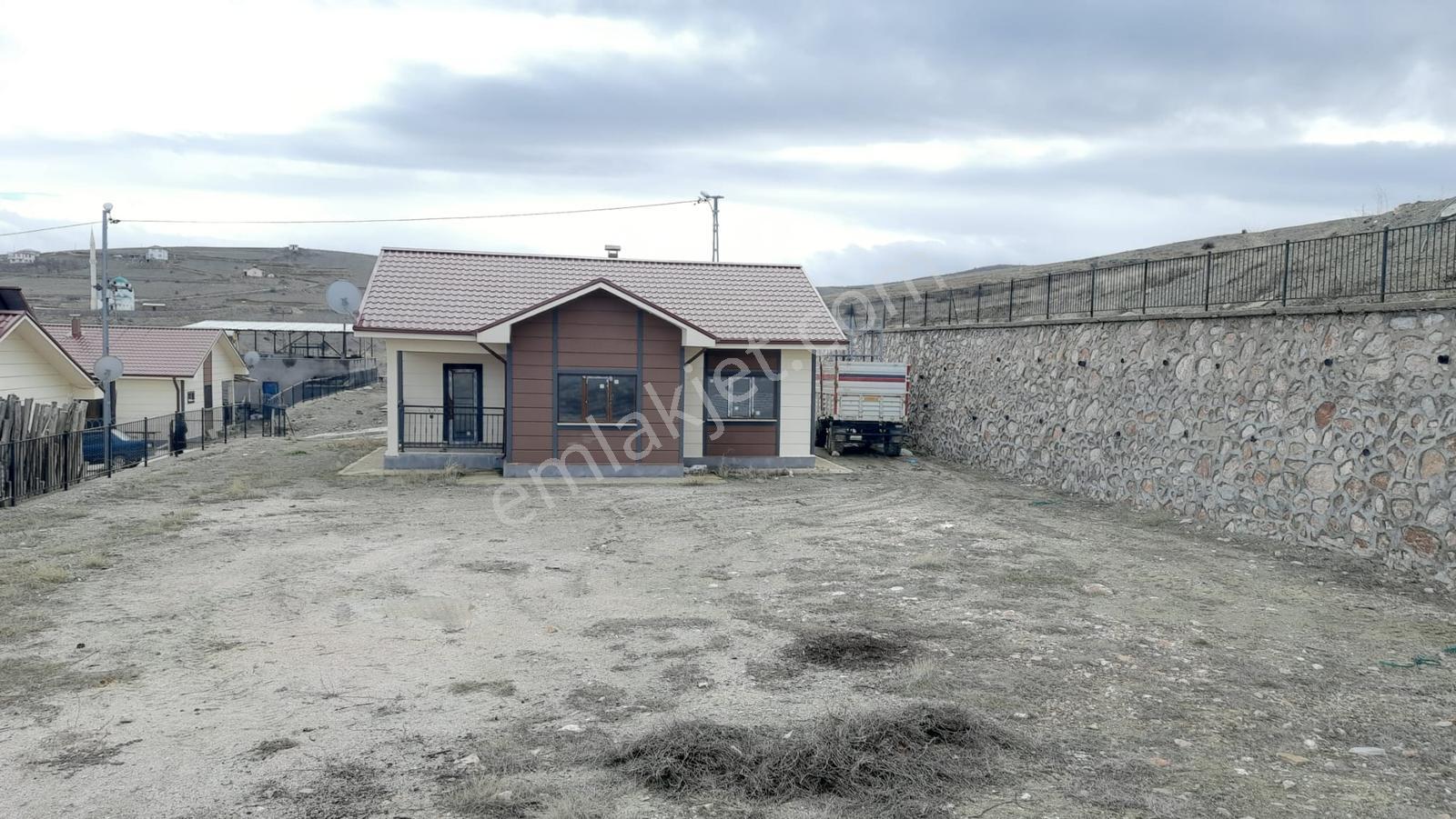 *nova* Ürünveren Köyü'nde Satılık Toki Evi, 90m², 800m² Bahçeli - Görsel 4