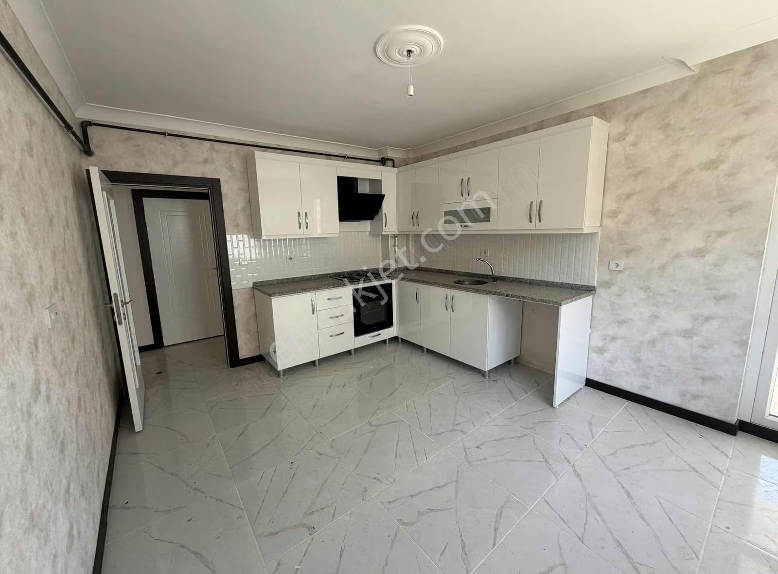 Masrafsız Ara Kat Giyinme Odalı Kilerli 4+1 Ferah Yaşam Alanı