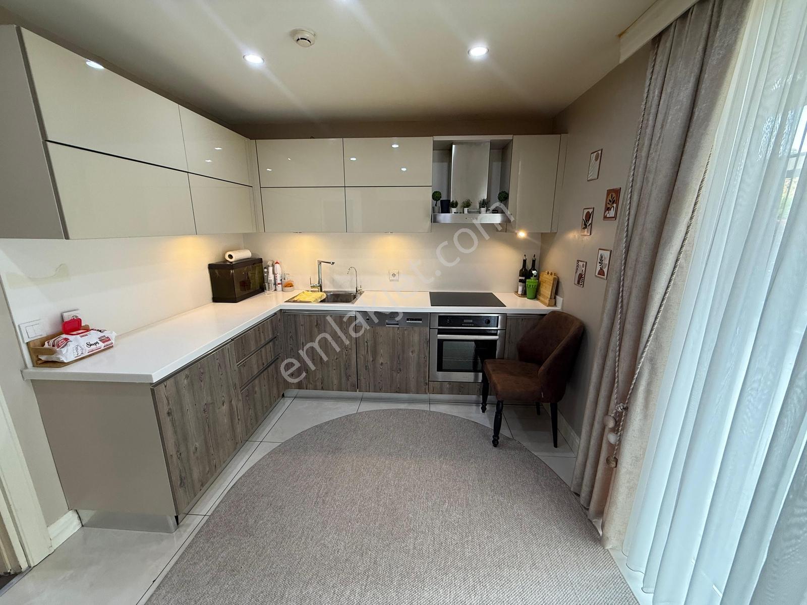 Venezia'da Oturuma Hazır Full Balkon Satılık 3+1 Dubleks Daire - Görsel 16