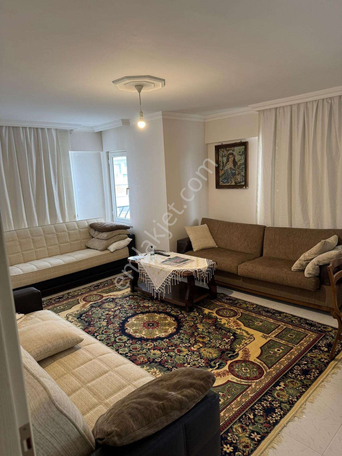 520 Gayrimenkulden Sarımsaklı 3+1 Teraslı Satılık Daire