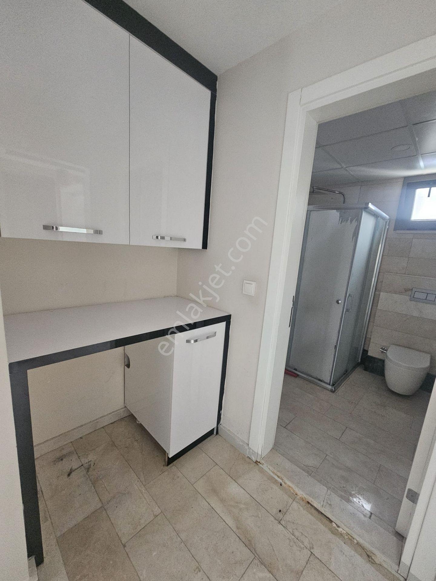 Denizli Çakmak Mahallesi’nde Geniş 3+1, Cam Balkonlu Kiralık Daire - Görsel 17