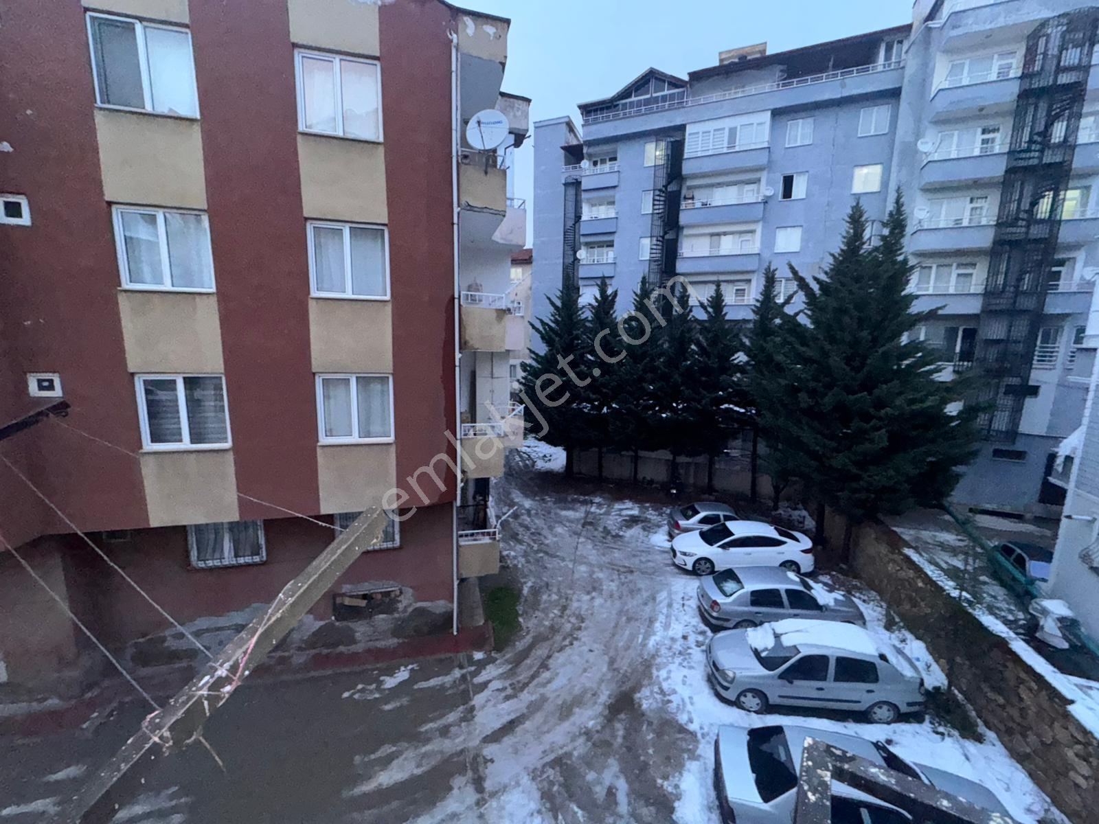Maliye Yakınlarında Arakat Balkonlu 3+1 Site İçerisinde Kiralık - Görsel 12