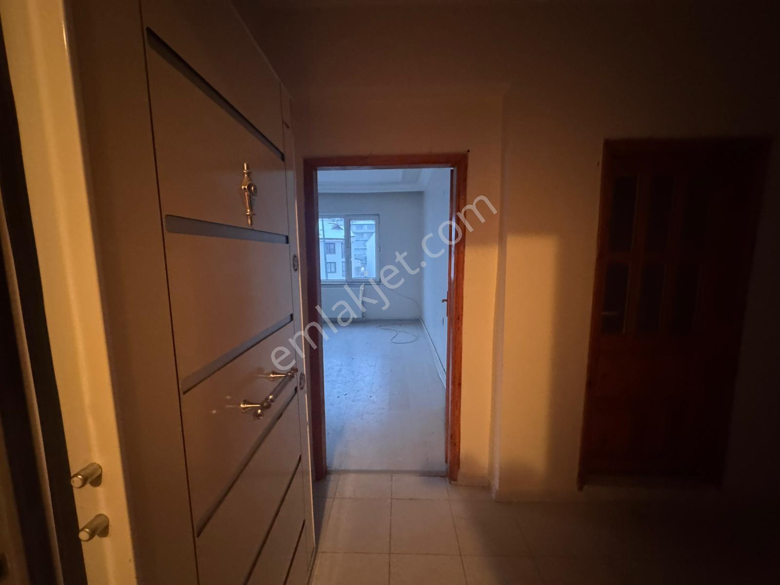 Maliye Yakınlarında Arakat Balkonlu 3+1 Site İçerisinde Kiralık - Görsel 19