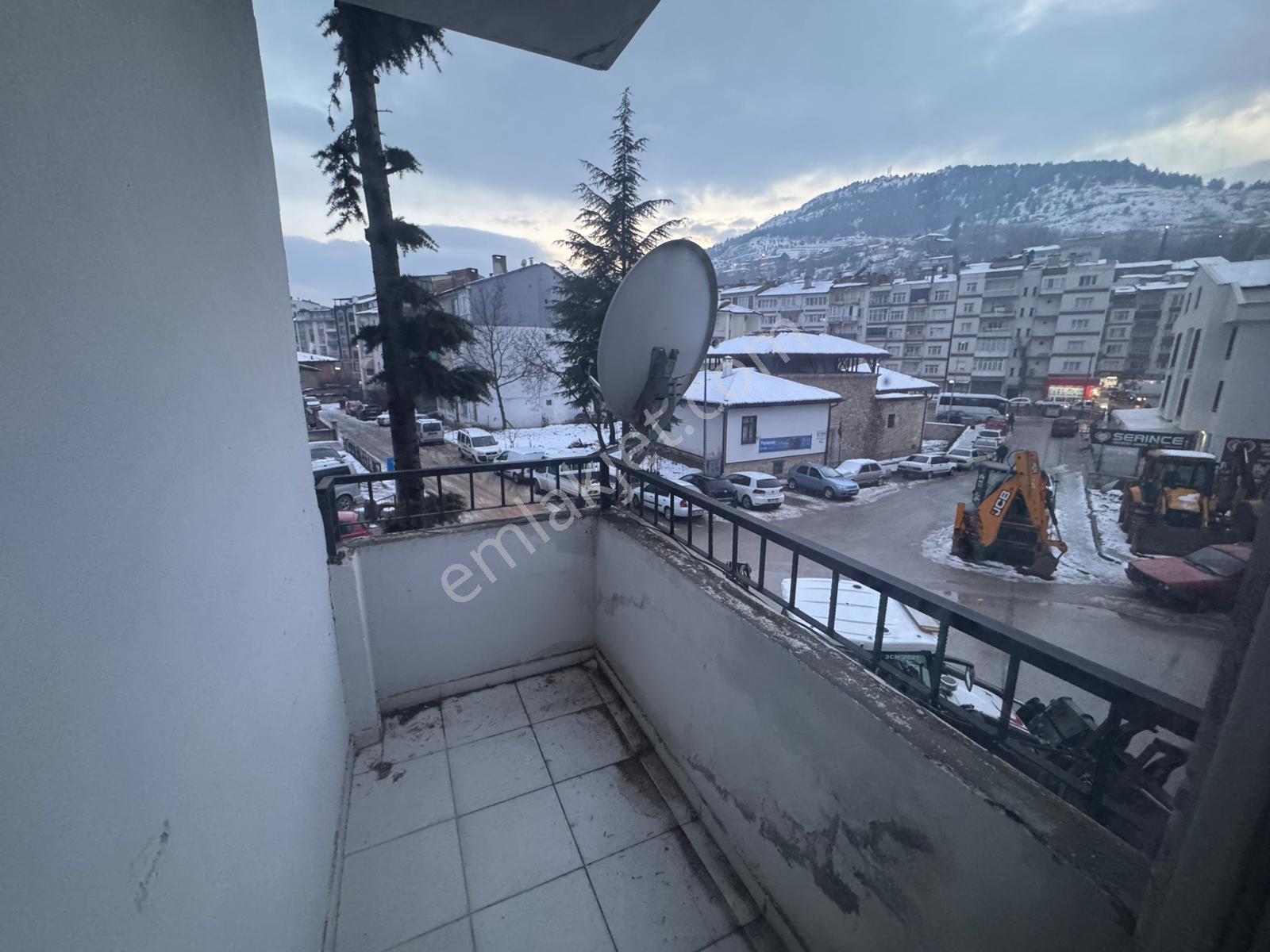 Maliye Yakınlarında Arakat Balkonlu 3+1 Site İçerisinde Kiralık - Görsel 22