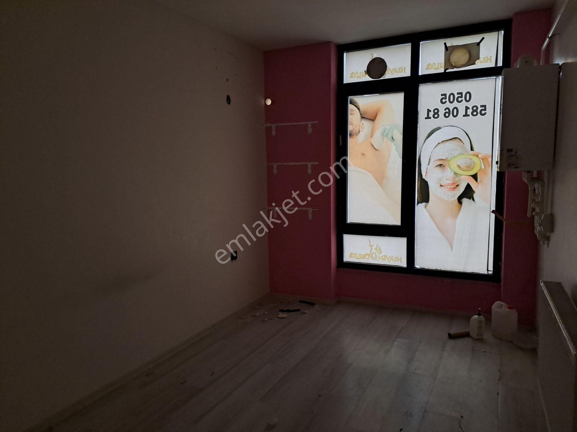 Şerefiye Mah. Cumhuriyet Sokak Usta Kar.iş Mer. Kiralık Ofis - Görsel 9