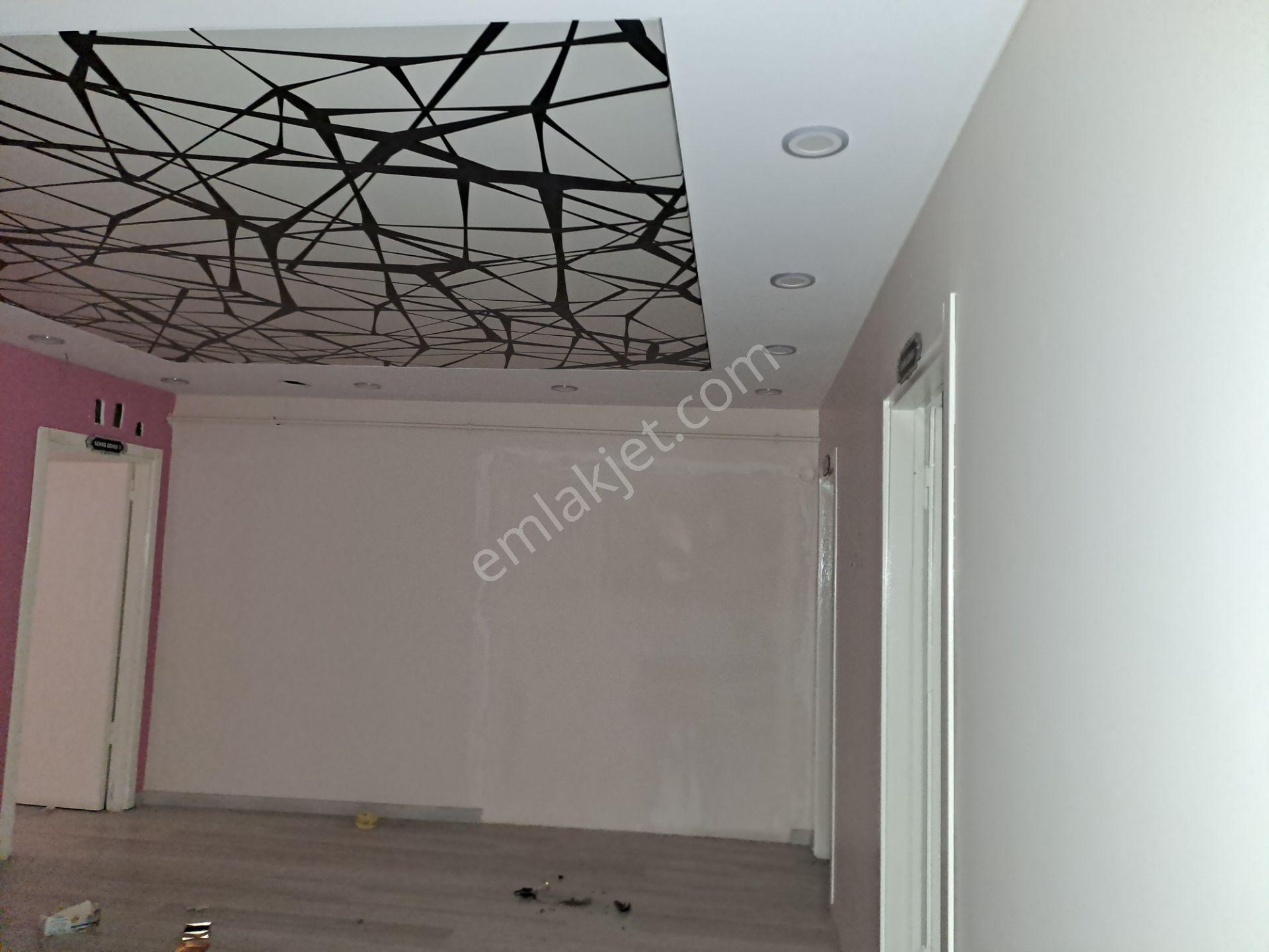 Şerefiye Mah. Cumhuriyet Sokak Usta Kar.iş Mer. Kiralık Ofis - Görsel 6
