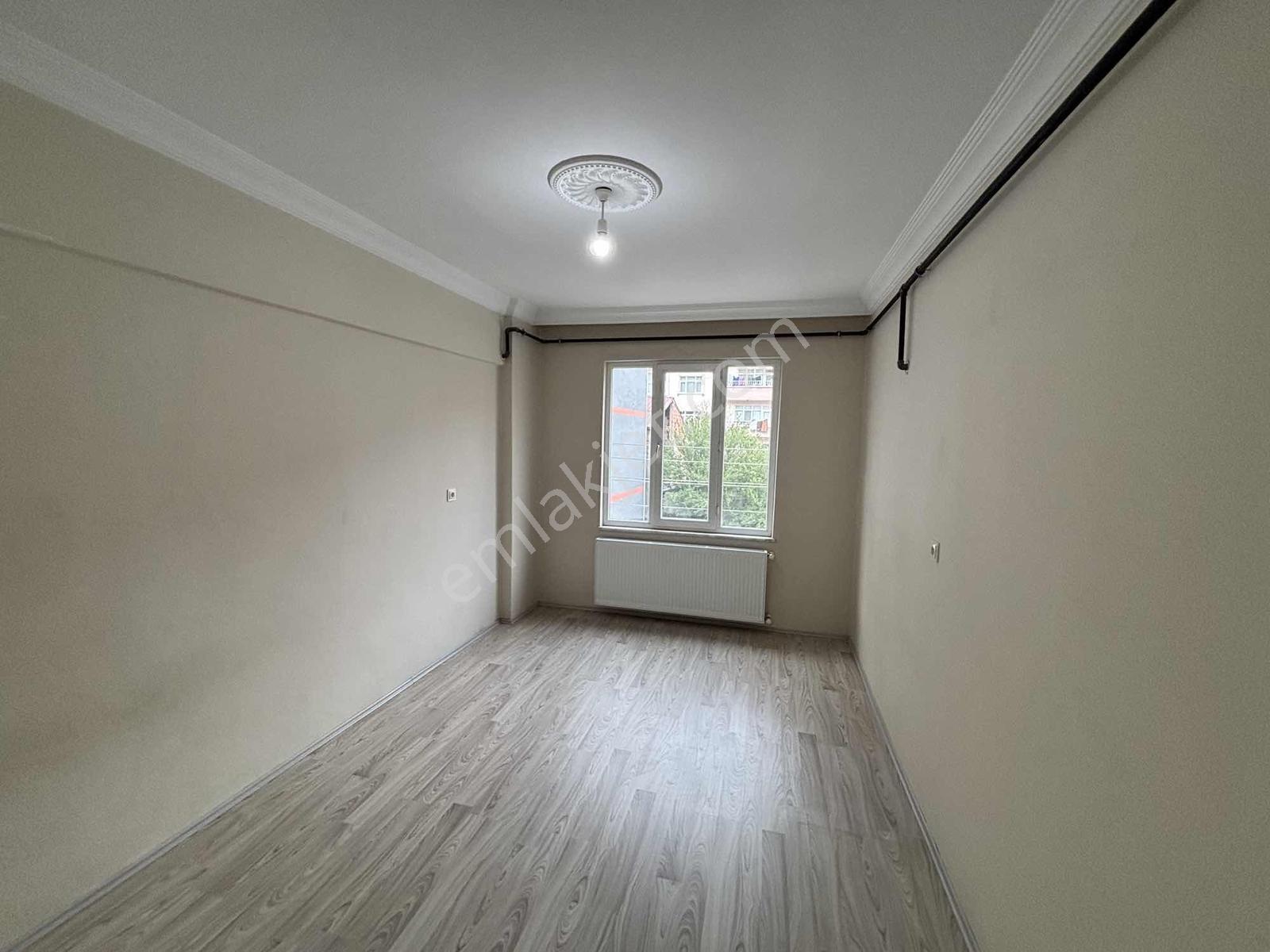 Altınkaya Mah.de Asansörlü 160 Metrekare 3+1 Kiralık Geniş Daire - Görsel 16