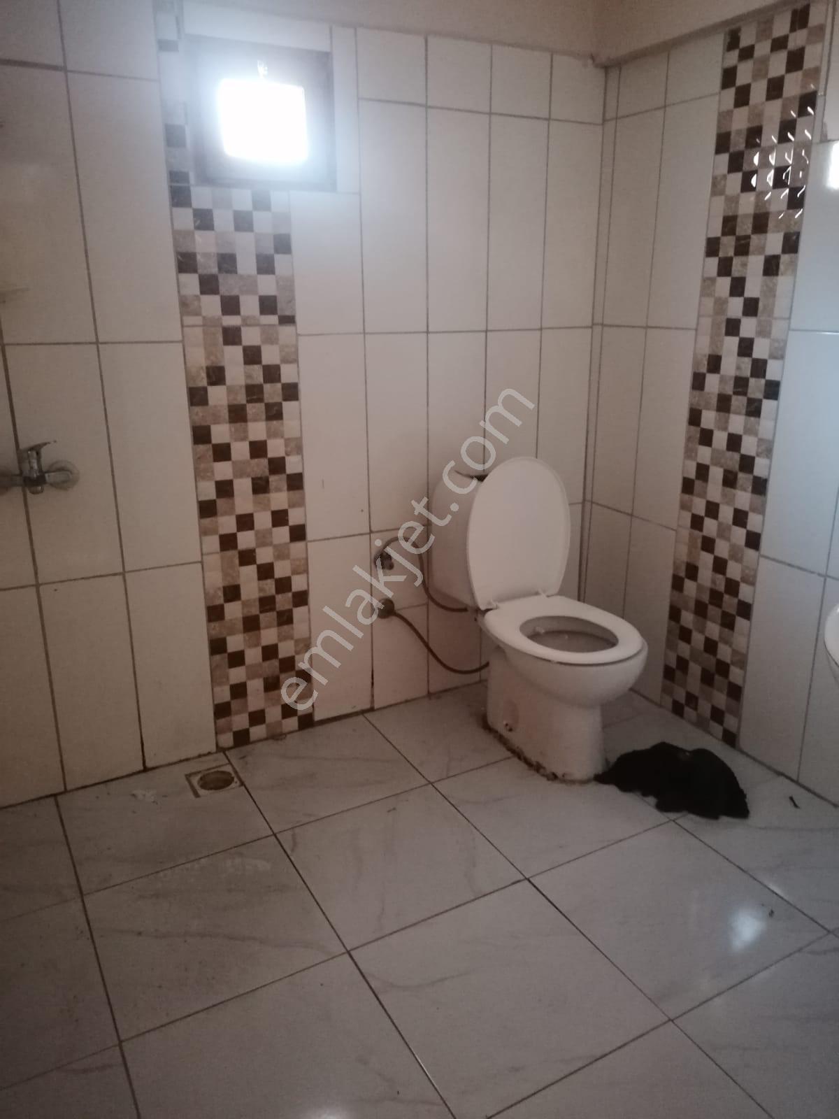 Nehirden Karamanda Satılık 3 Katlı Müstakil Bina - Görsel 15