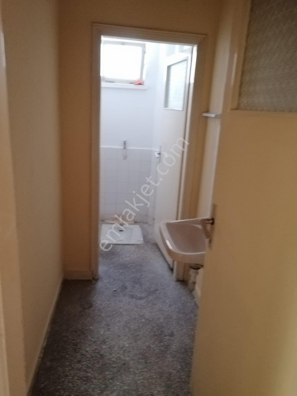 İstiklal Mah.2+1 Sobalı Daire Aileye Kiralıktır. - Görsel 7