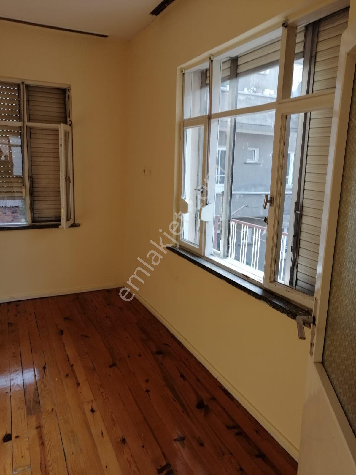 İstiklal Mah.2+1 Sobalı Daire Aileye Kiralıktır. - Görsel 6