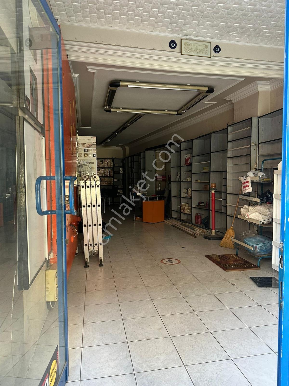 İzmit Çarşı İnönü Caddesi Üzeri Satılık 2 Katlı Dükkan - Görsel 2