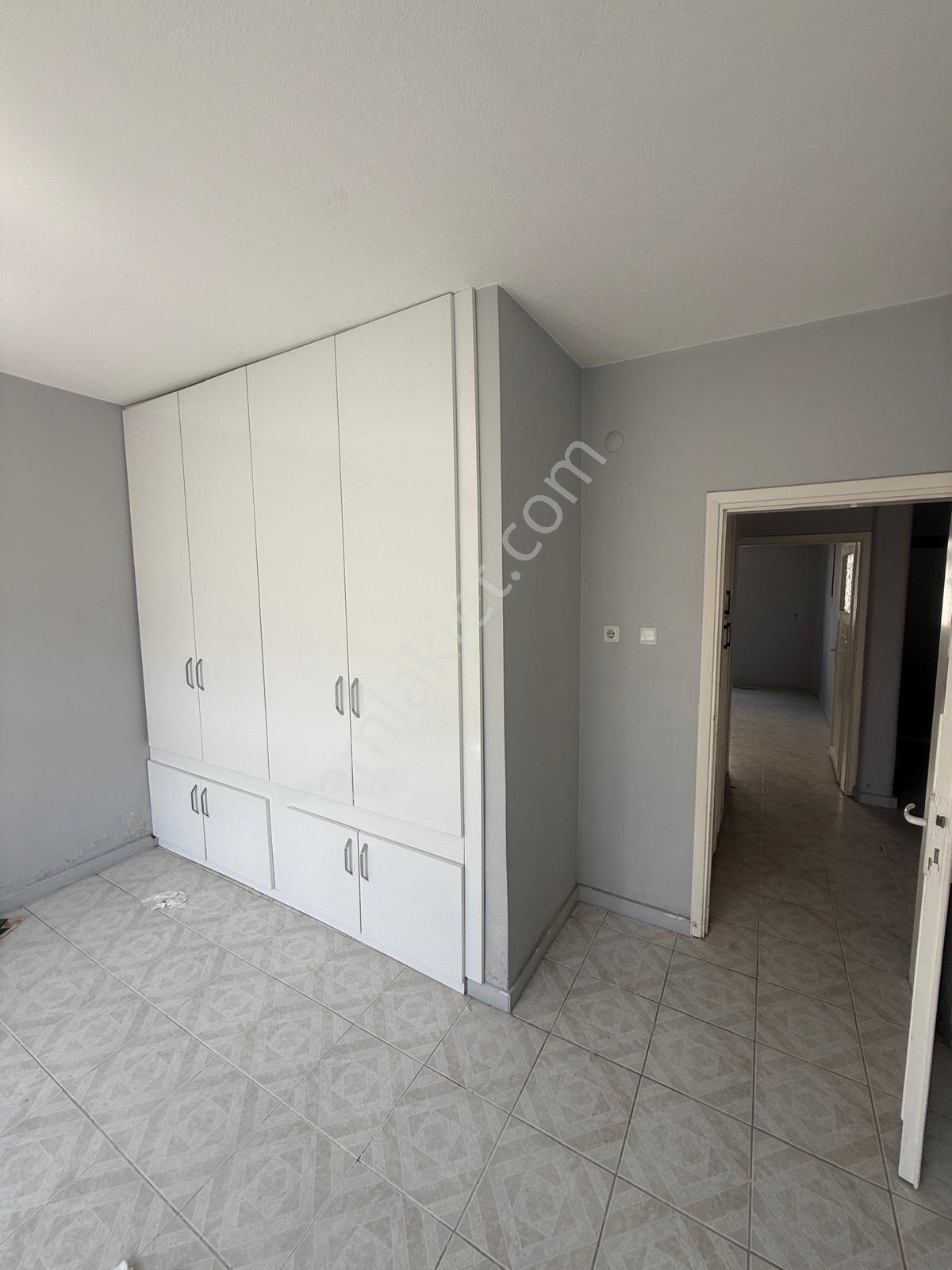 Gürselpaşa 'da 2+1 Teras Kullanım Alanlı Kiralık Daire - Görsel 2