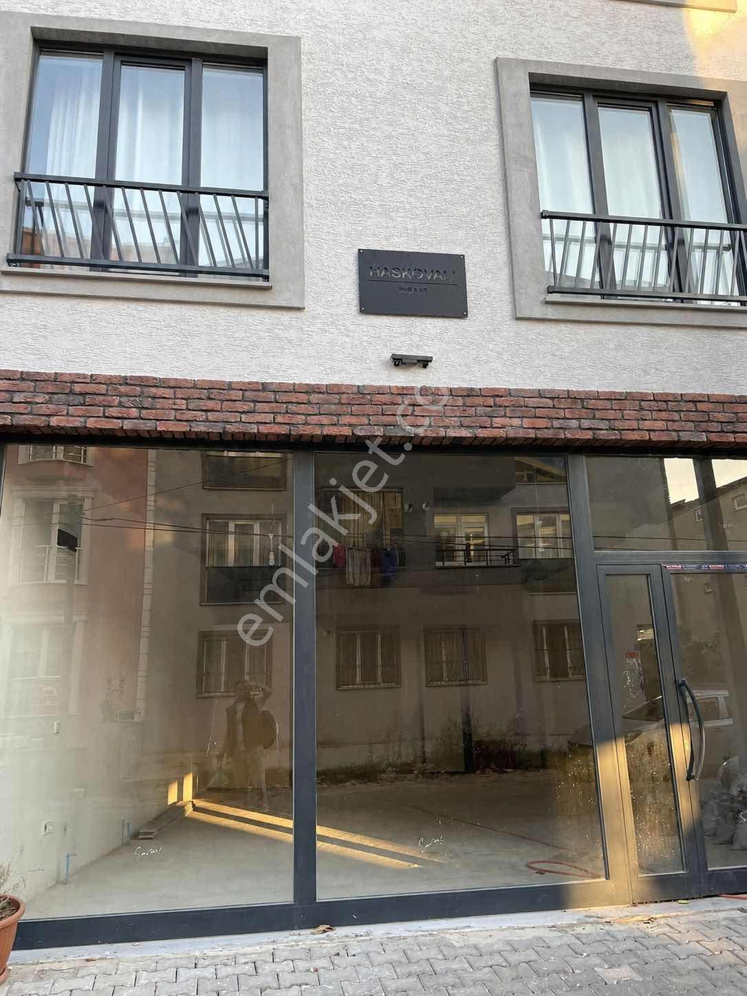 Ayvacık Caddesinde 70 M2 Sıfır İskanlı Kelepir Depolu Dükkan - Görsel 6