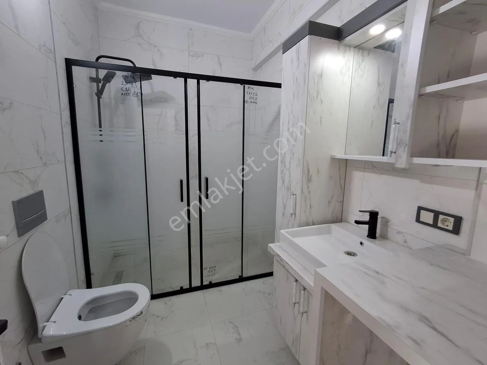 Bal Gayrimenkul-gölcüklerde Kapalı Mutfak Geniş Bahçe 3+1 Villa - Görsel 4