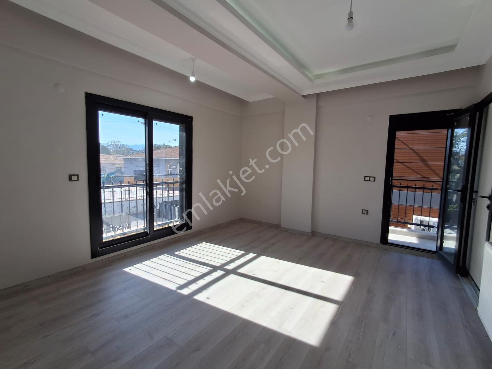 Bal Gayrimenkul-gölcüklerde Kapalı Mutfak Geniş Bahçe 3+1 Villa - Görsel 10