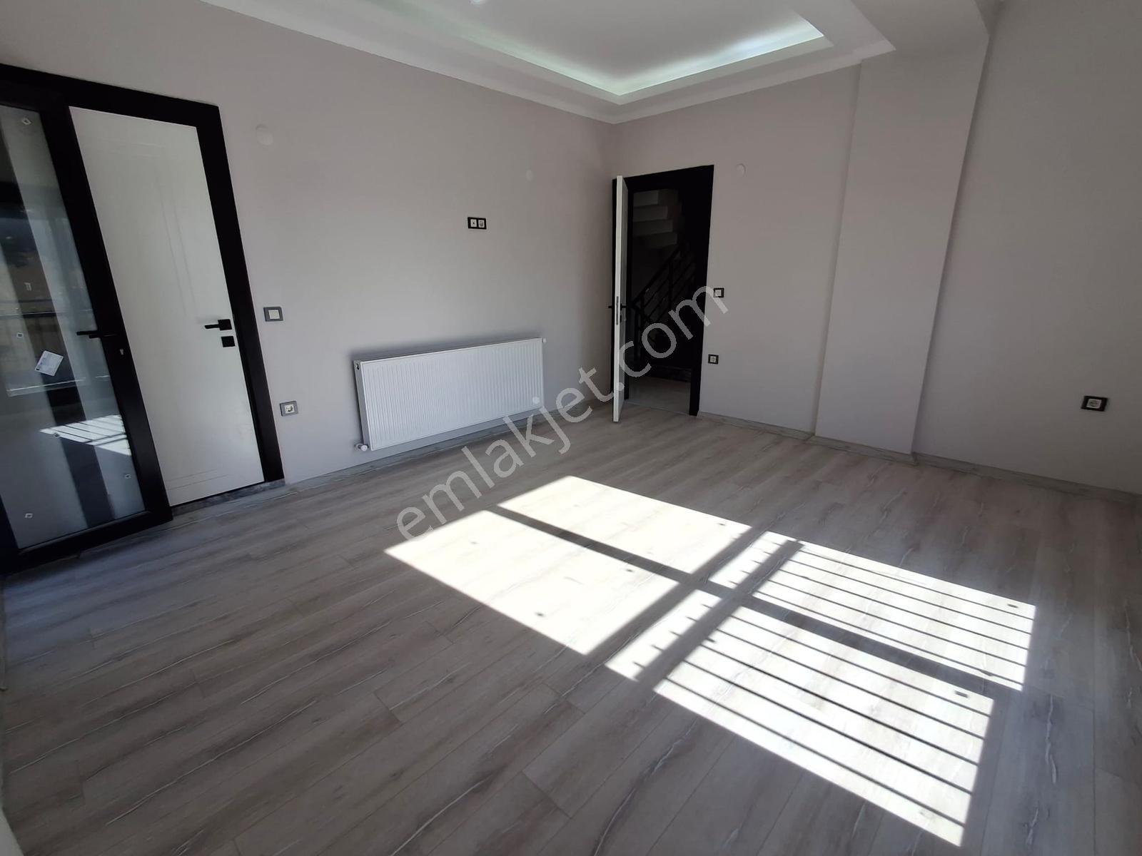 Bal Gayrimenkul-gölcüklerde Kapalı Mutfak Geniş Bahçe 3+1 Villa - Görsel 27