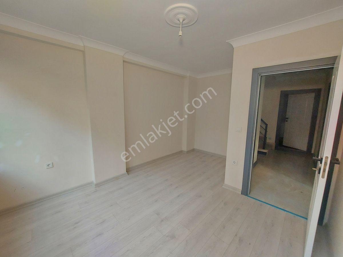 Altınoluk Satılık Dubleks | Merkezde Sıfır 4+1 | Müstakil Bahçeli | İki Banyo - Görsel 25