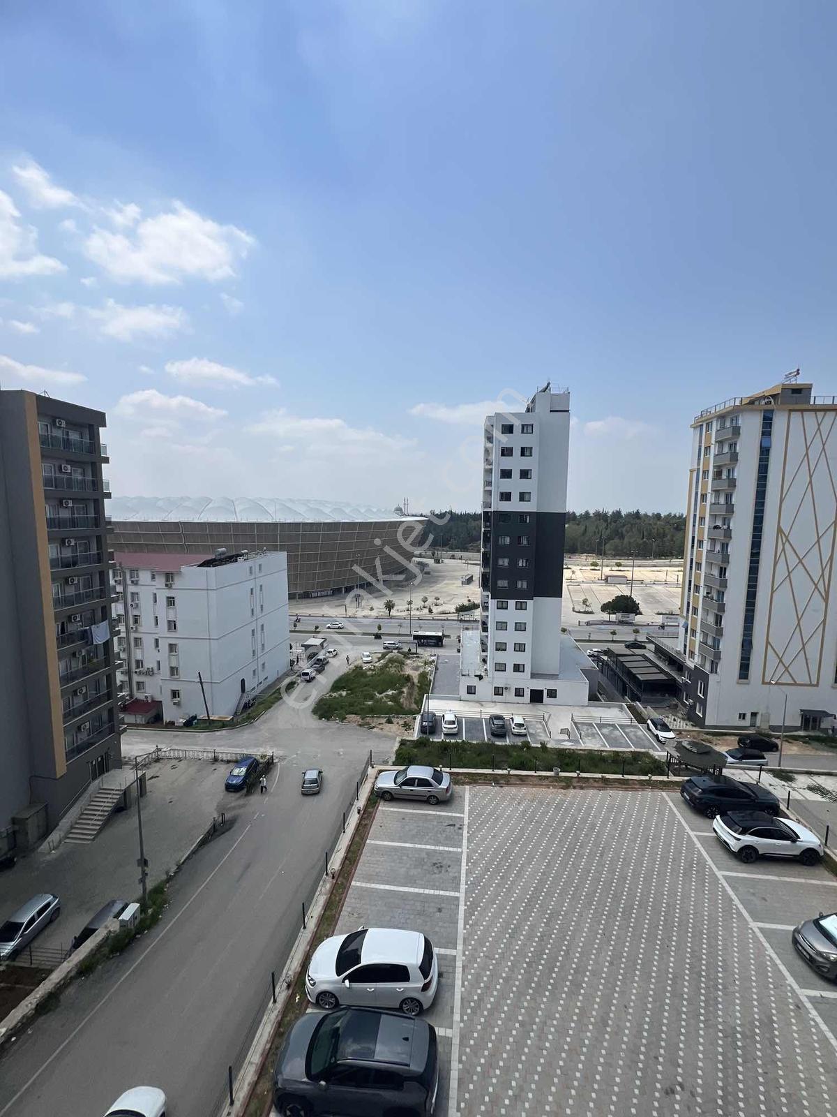 Kuleparktan~stadyum~karşısı~1+1~süper~lüks~balkonlu~sıfır~eşyalı